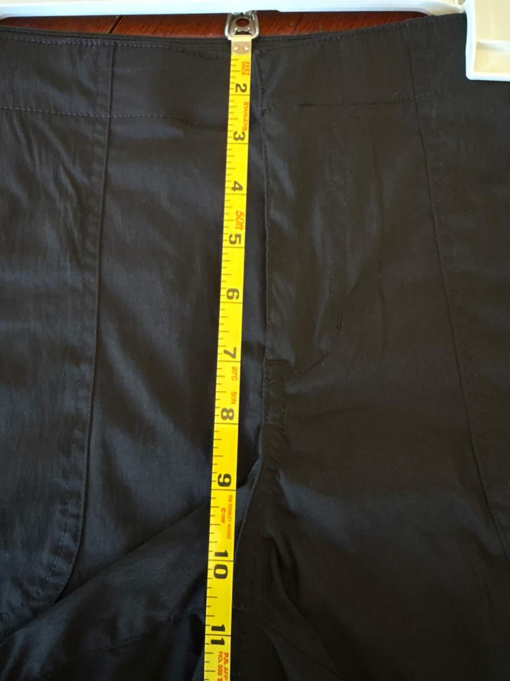 Eddie Bauer | Women’s Black Everyday Stretch Shorts | size 8 - Picture 5 of 5